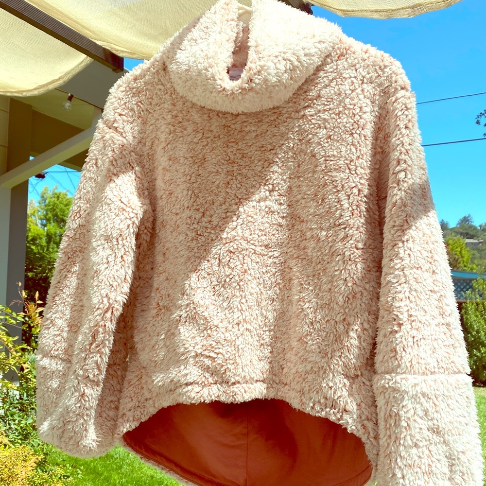 Lululemon Warmth Restore Sherpa Pullover